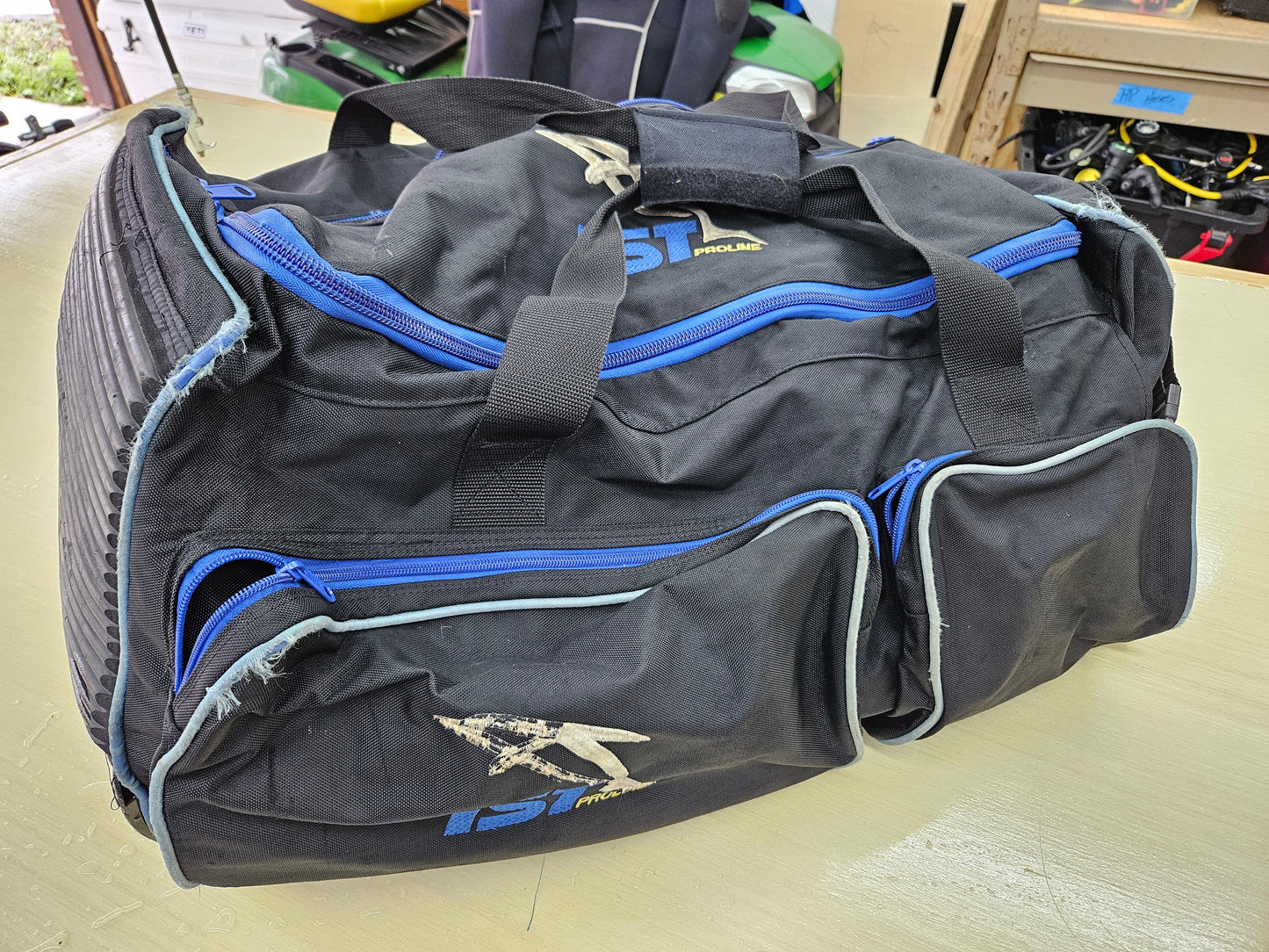 IST Travel Duffle/Roller Gear Bags