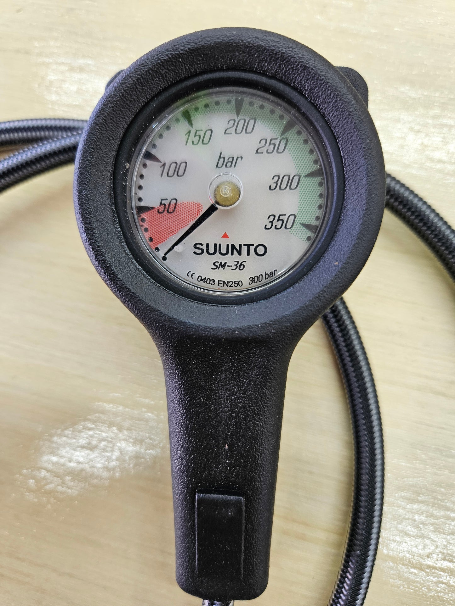 Suunto Submersible Pressure Gauges (SPG) - BAR