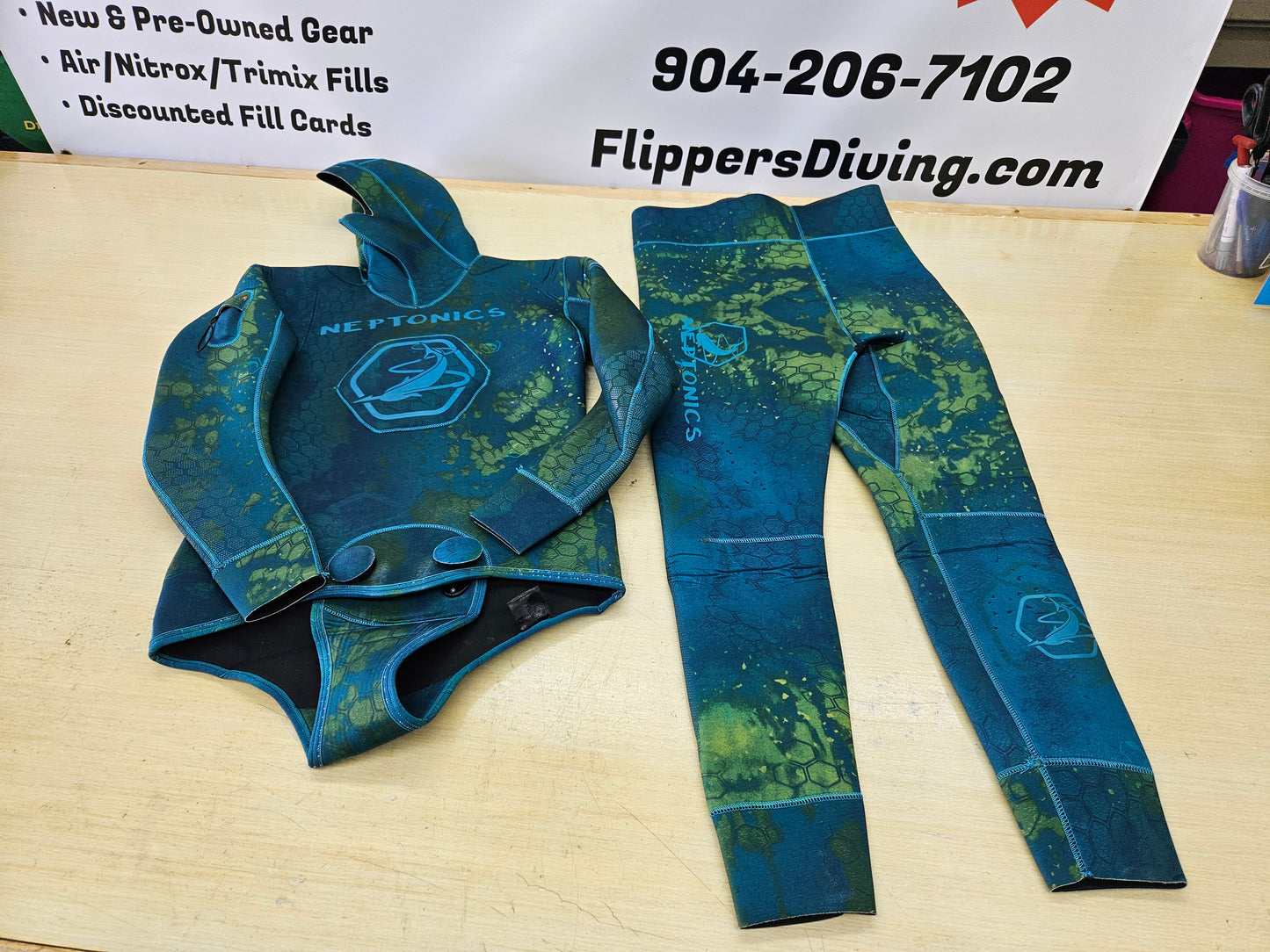 Neptonics 5mm Open Cell Wetsuit (XL)