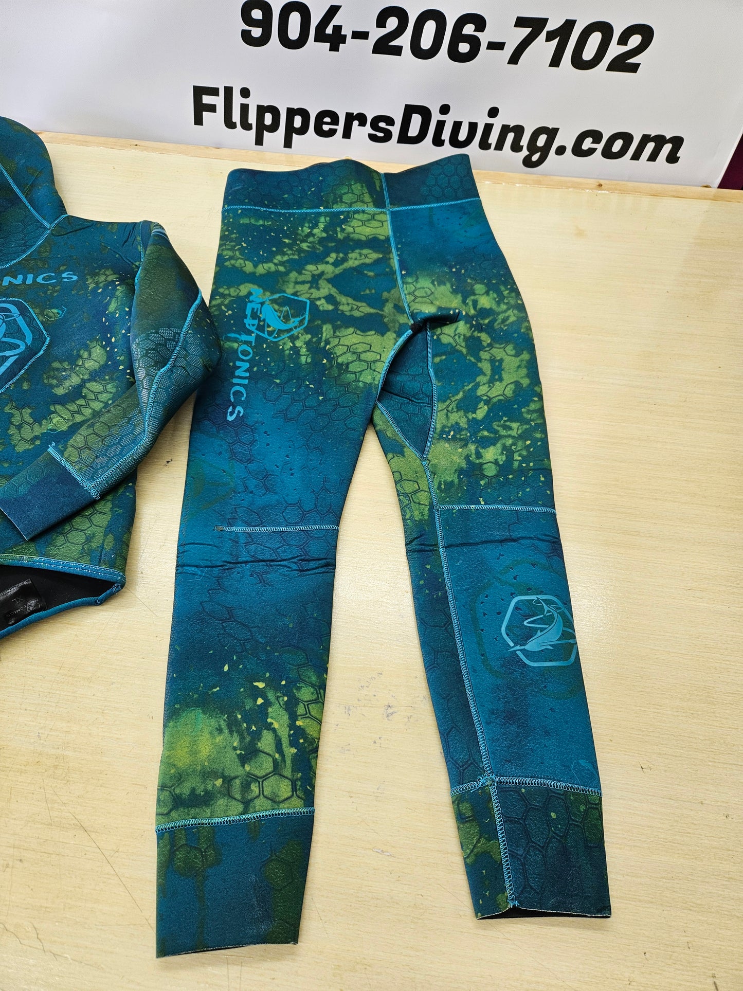Neptonics 5mm Open Cell Wetsuit (XL)