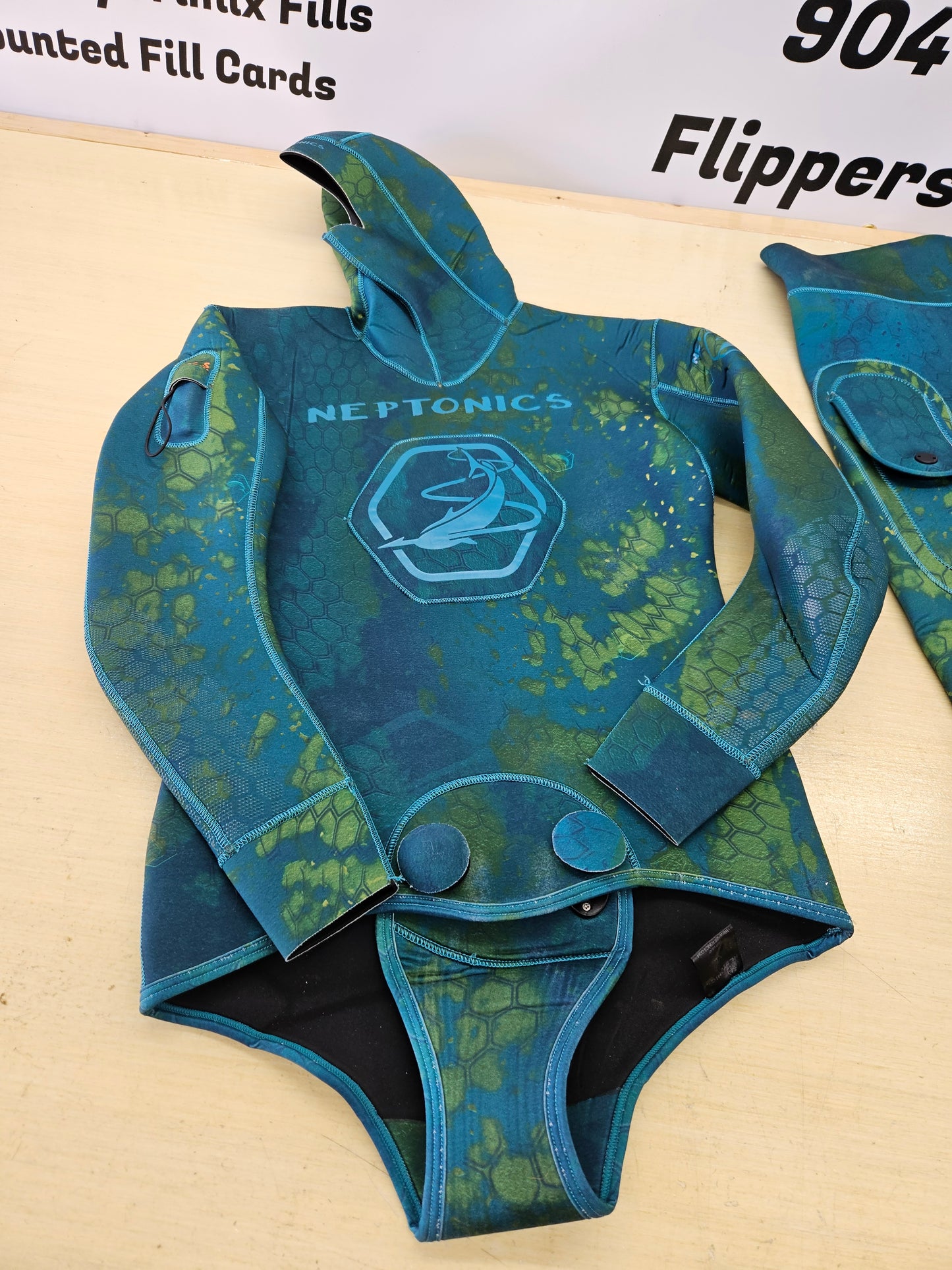 Neptonics 5mm Open Cell Wetsuit (XL)