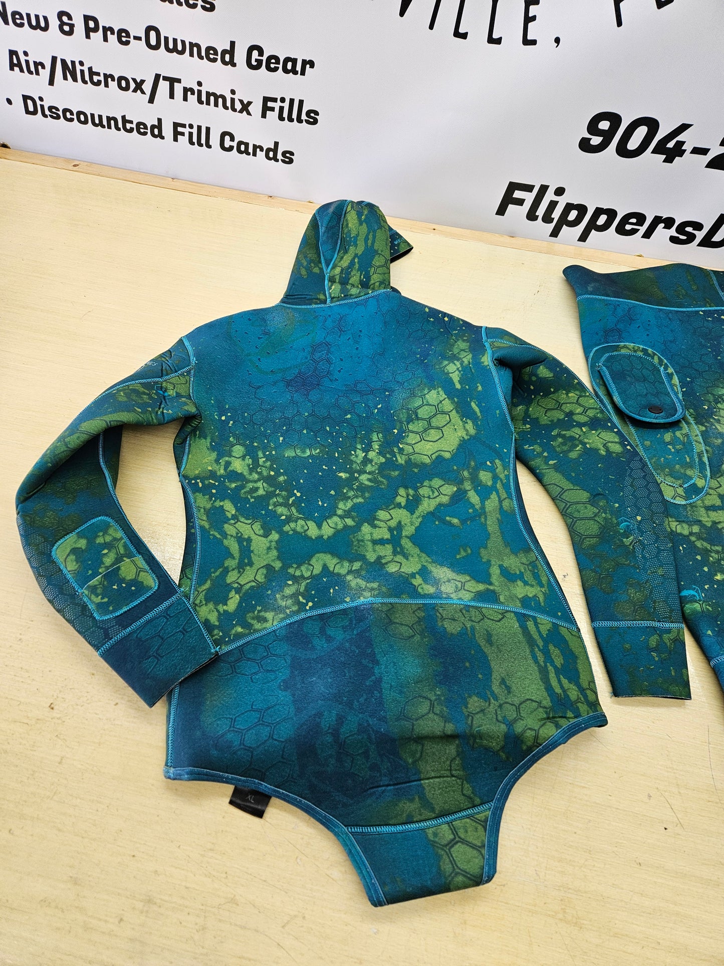 Neptonics 5mm Open Cell Wetsuit (XL)