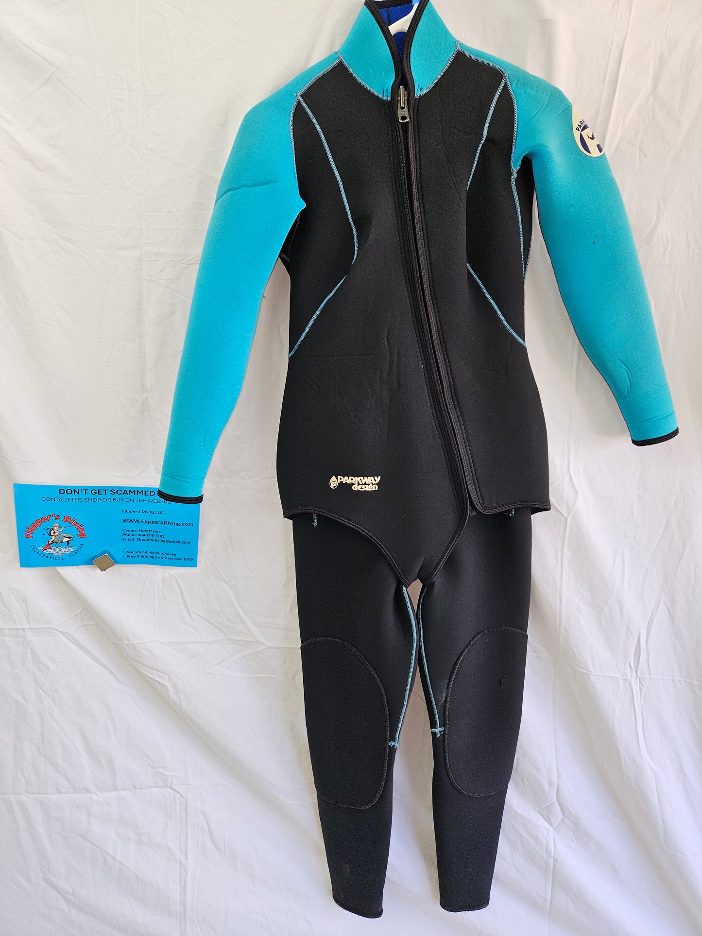 Parkway 5mm Two-Piece Women's Wetsuit (Size 8-10?)
