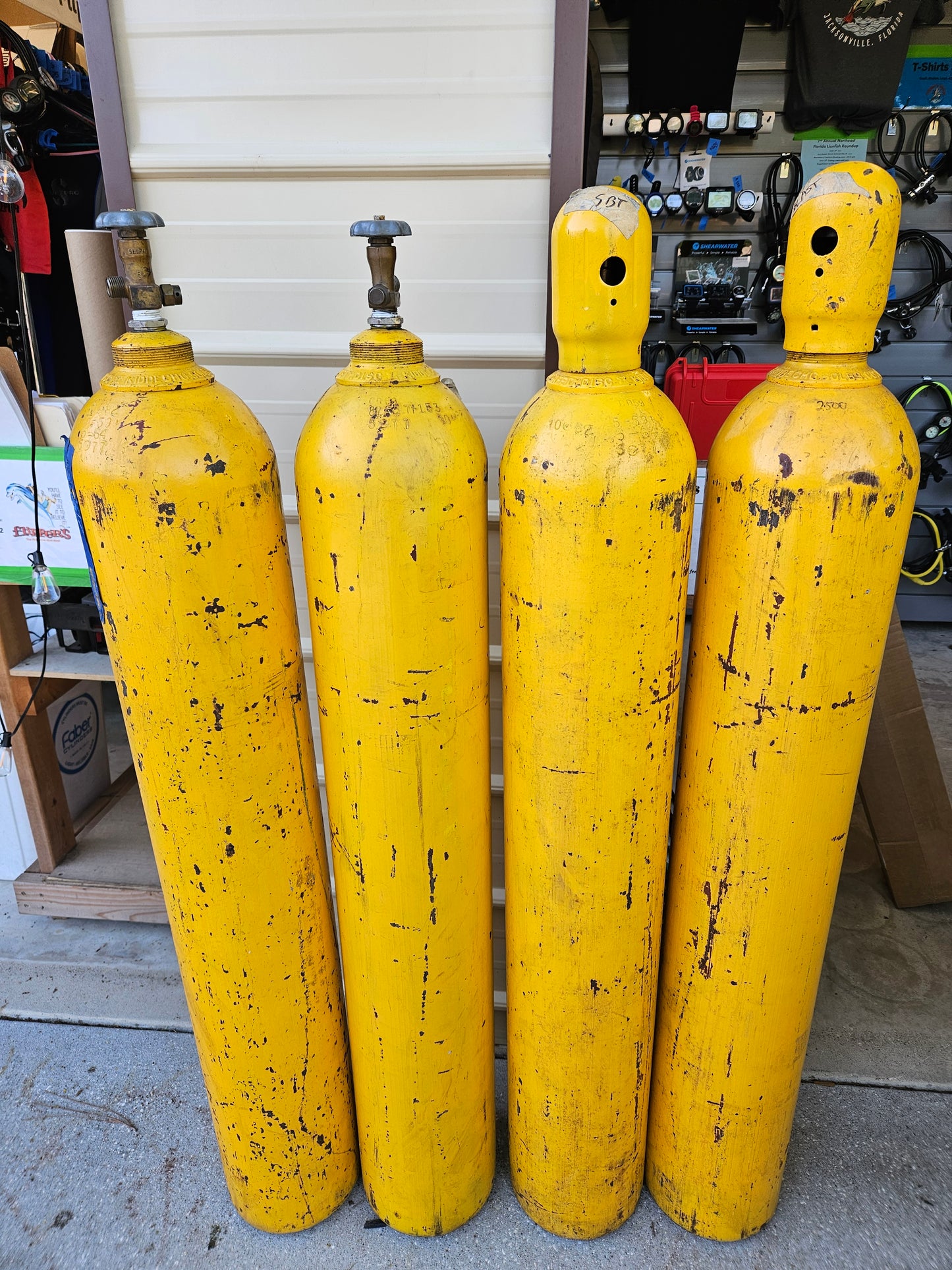 200cf gas storage bottles
