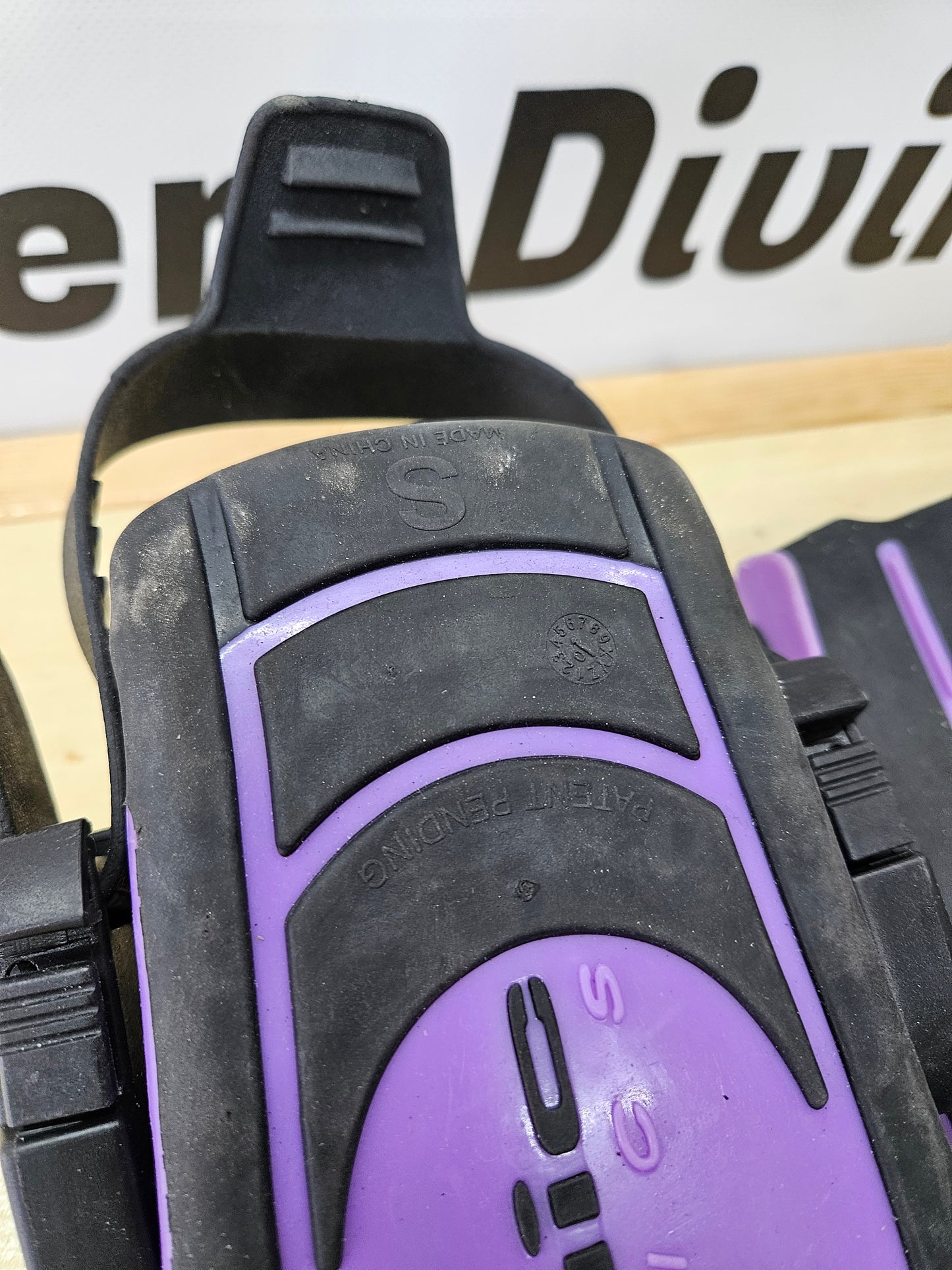 Atomic Aquatics Dive Fins (SMALL)