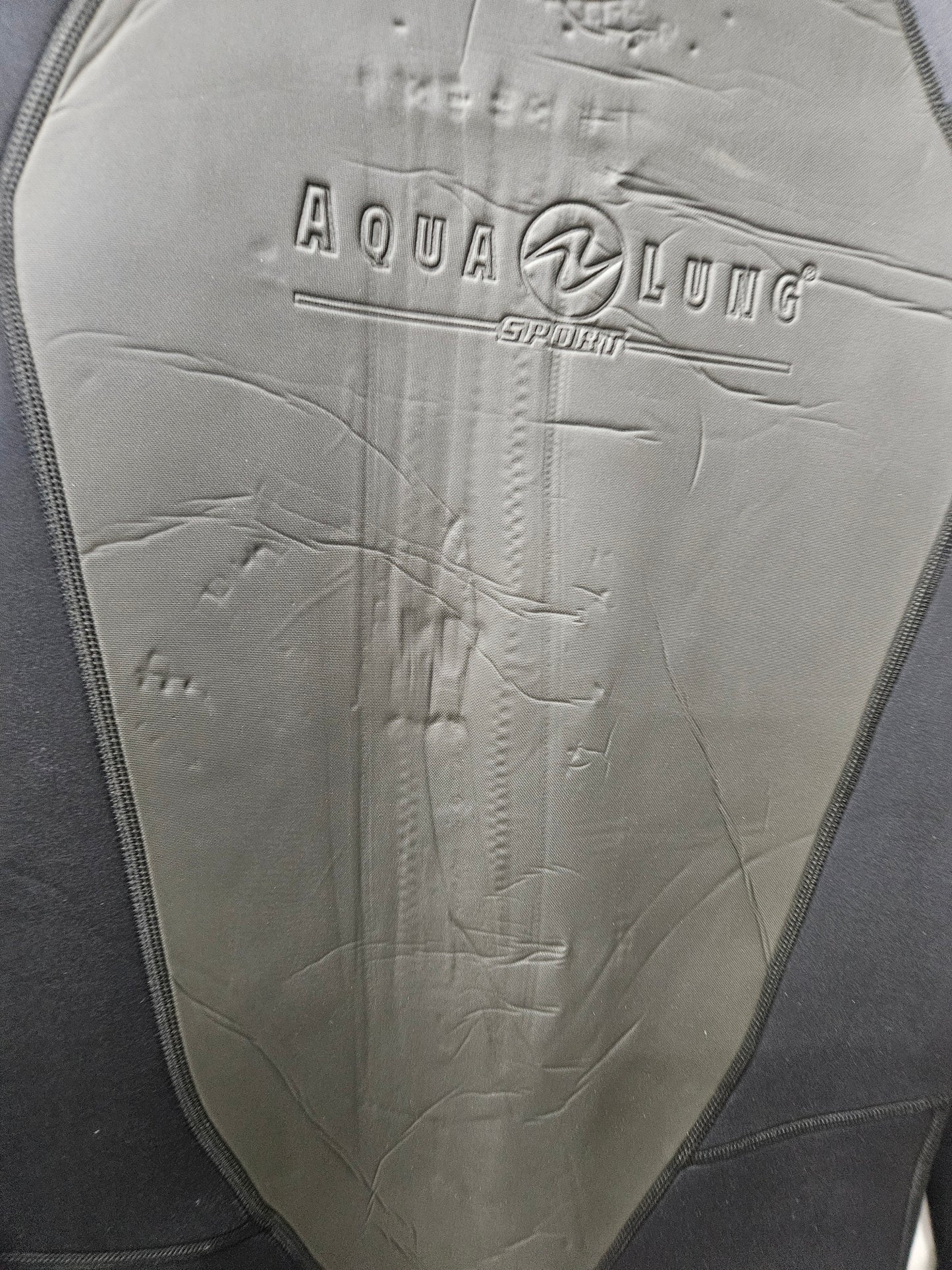 Aqualung 3mm Wetsuit (Medium)