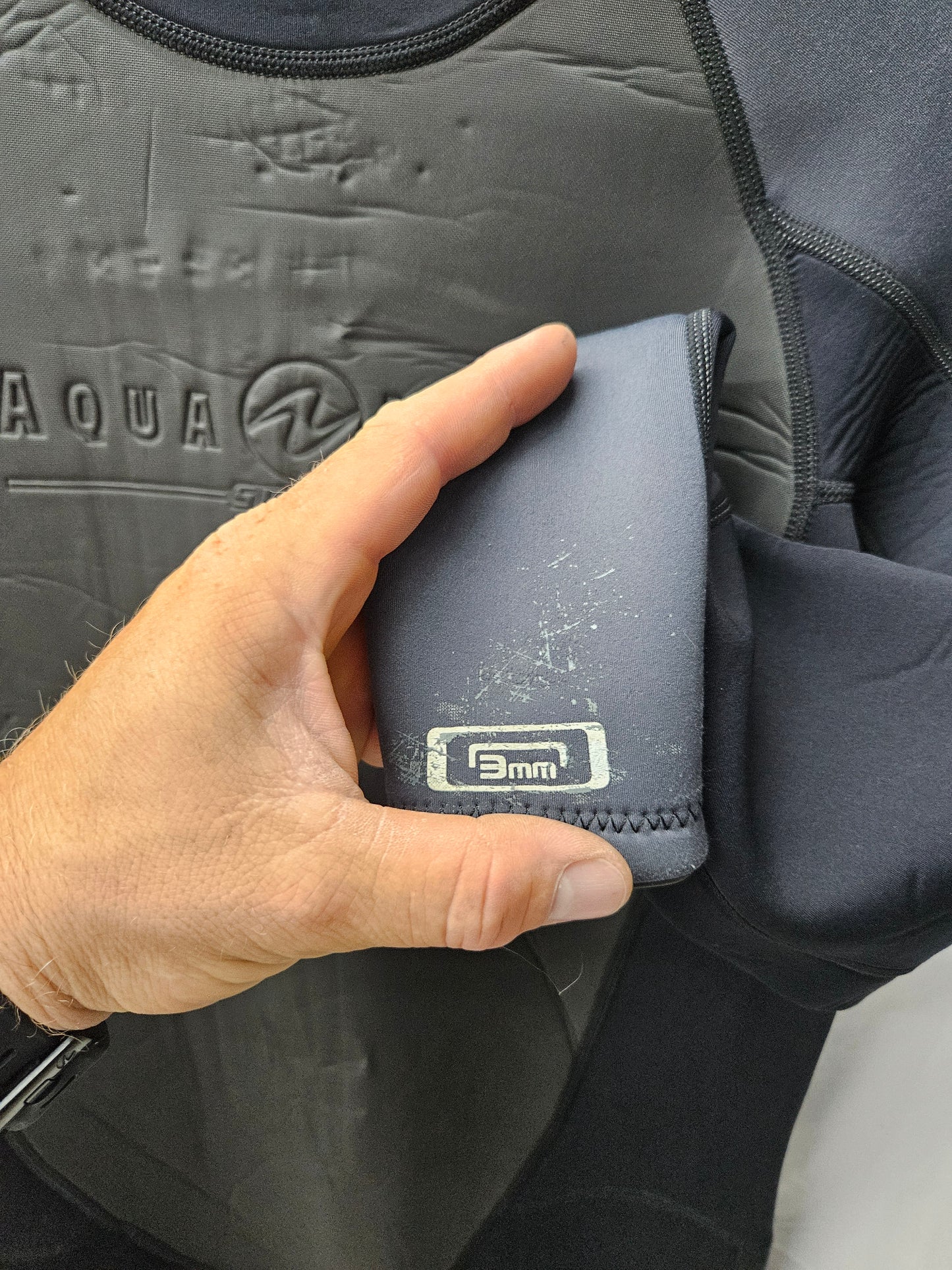 Aqualung 3mm Wetsuit (Medium)