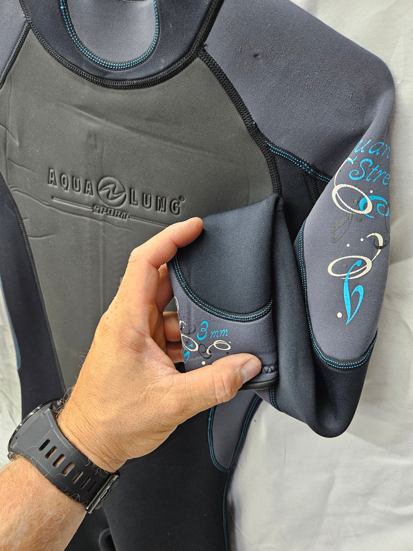 Aqualung 3mm Wetsuit (Women's 5-6)