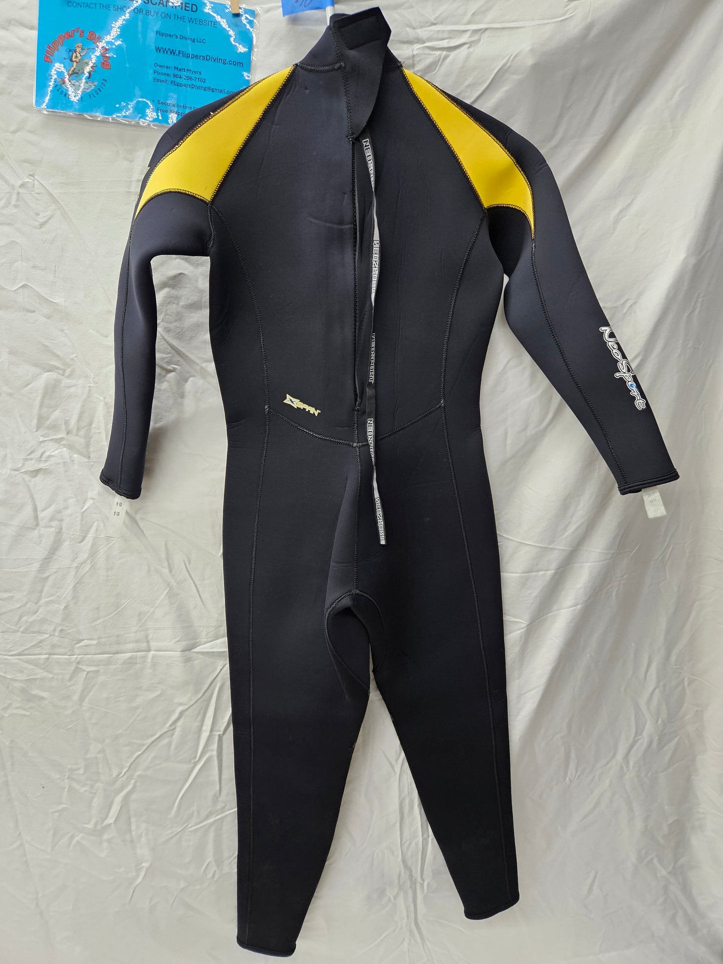 Neosport 5mm Wetsuit (Women's Size 10)