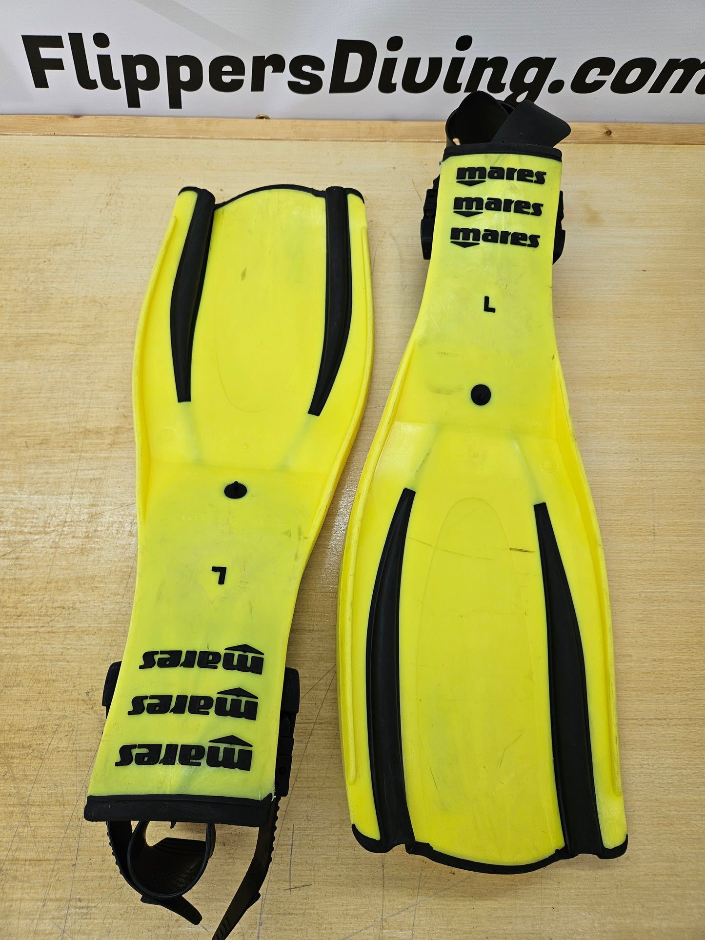Mares Plana Avanti Dive Fins (LARGE)