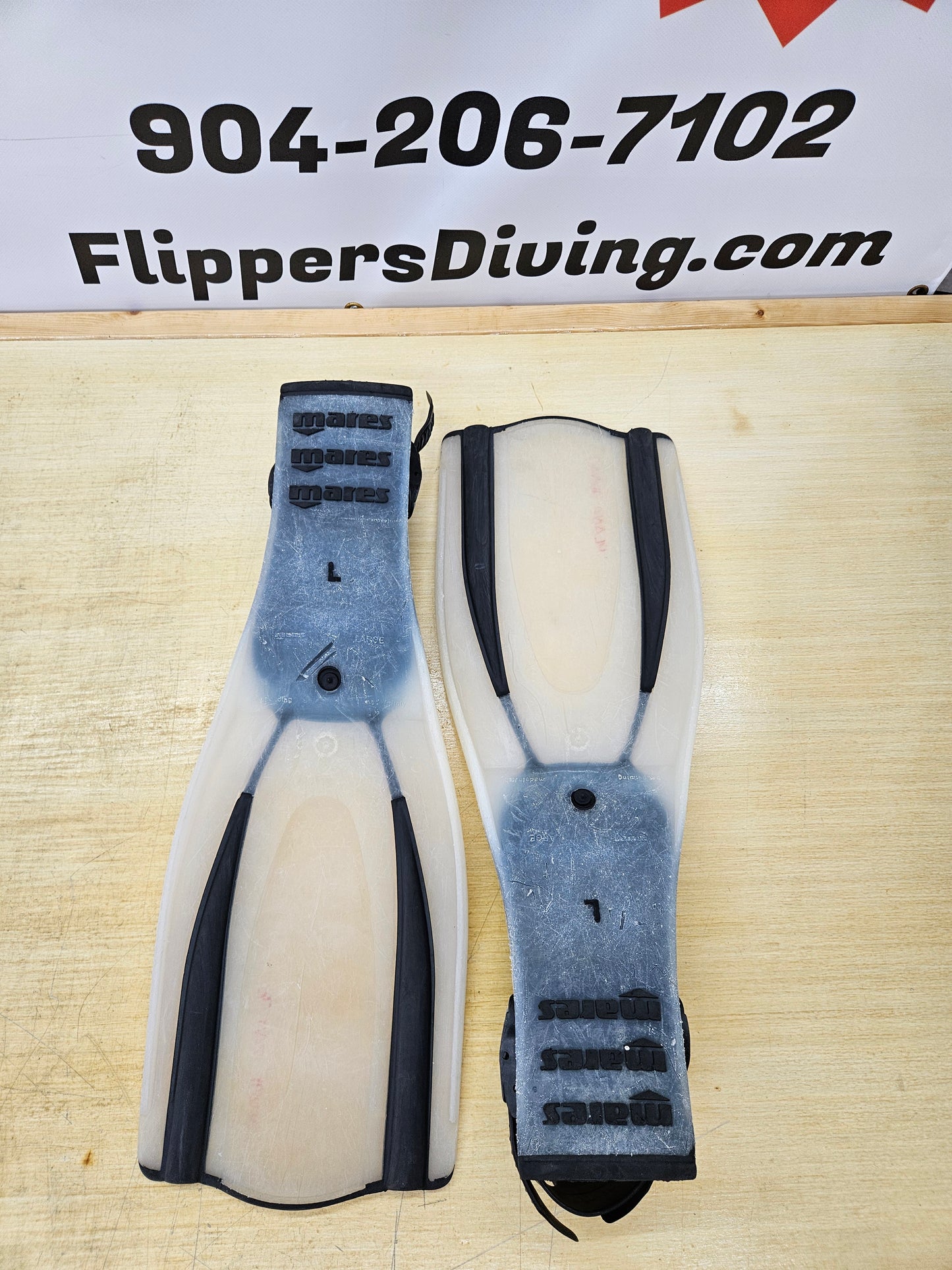 Mares Dive Fins (Large)