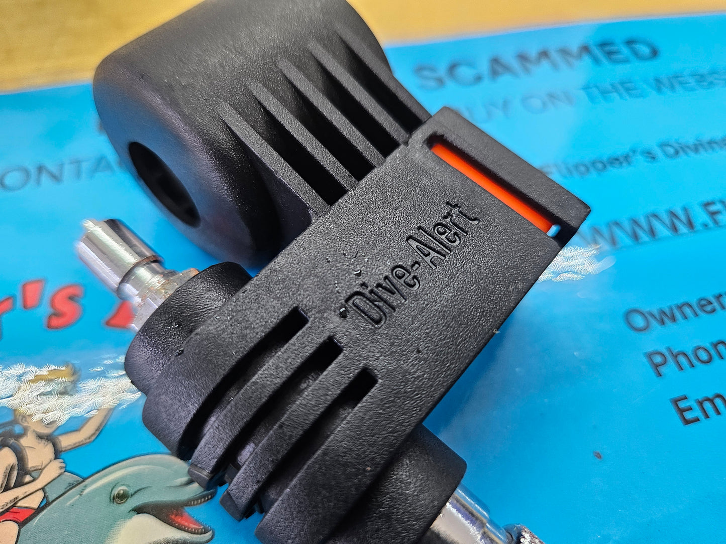 Dive Alert Signaling Device