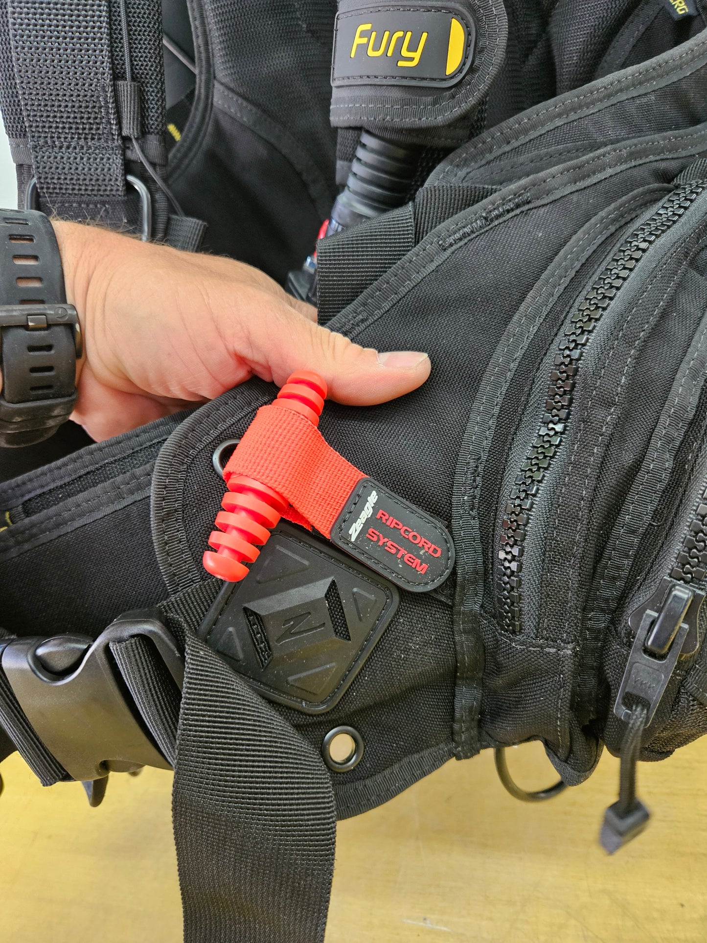 Zeagle "Fury" BCD (LG-2XL)
