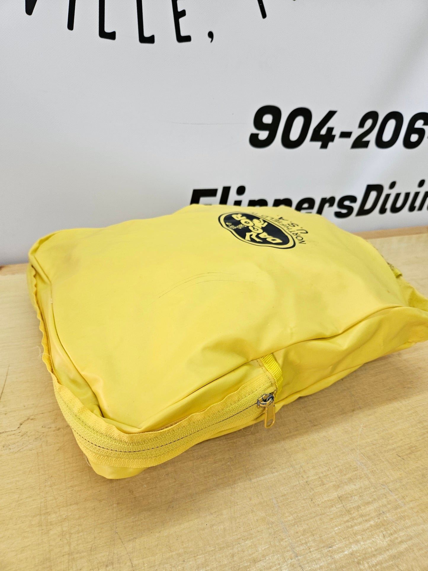Dacor Mesh Equipment Duffle Bag
