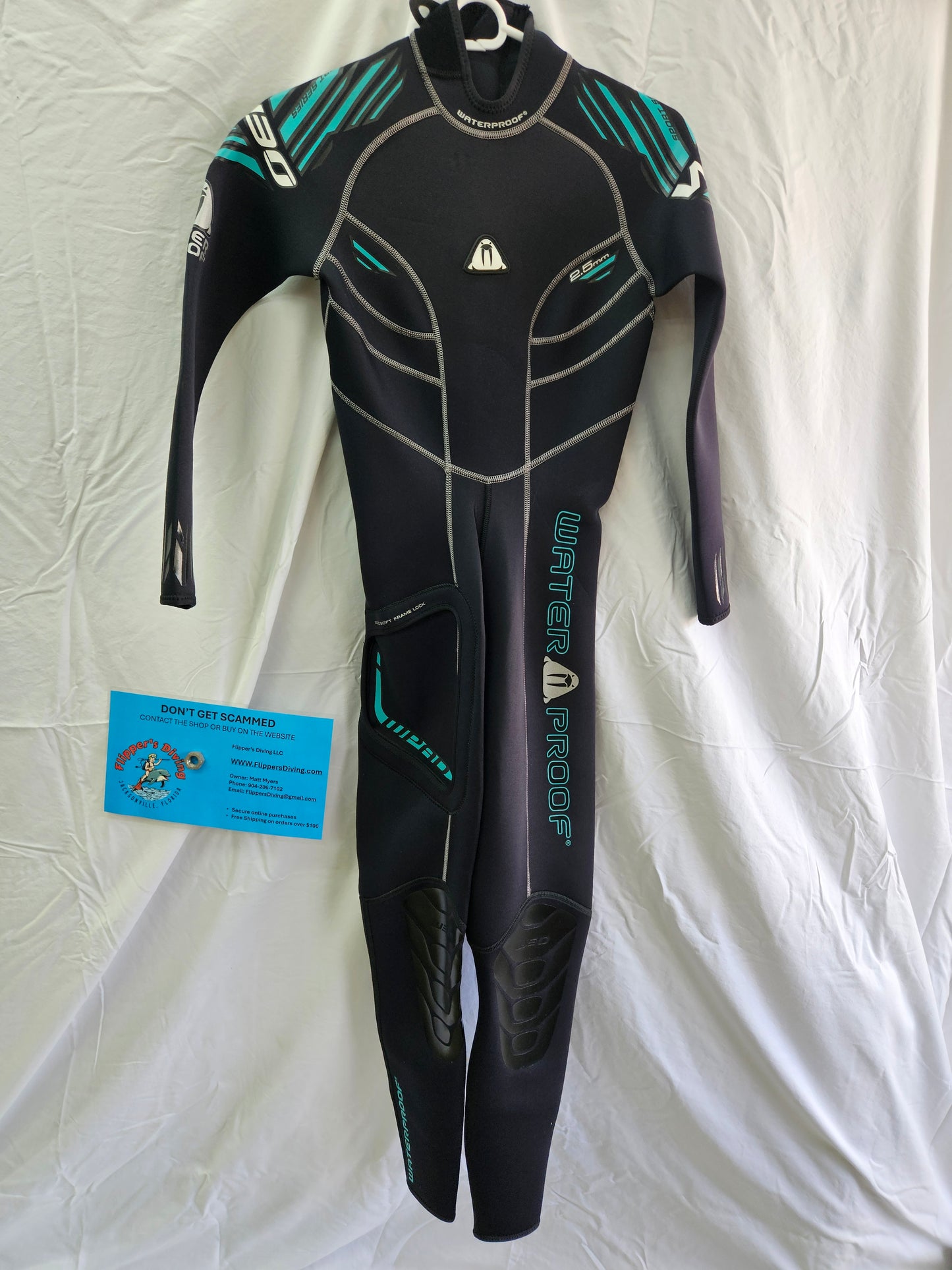 Waterproof 2.5mm Wetsuit (Ladies Small)