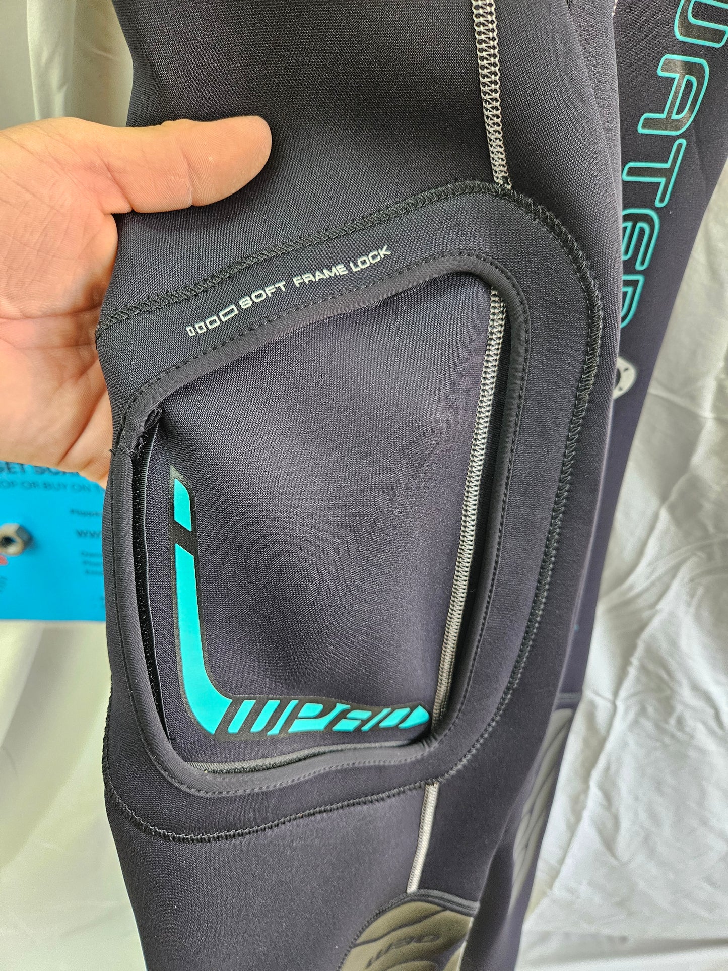 Waterproof 2.5mm Wetsuit (Ladies Small)