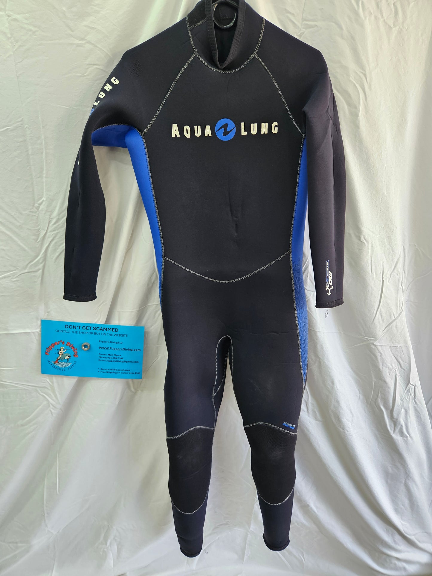 Aqualung 5/3mm Wetsuit (medium)