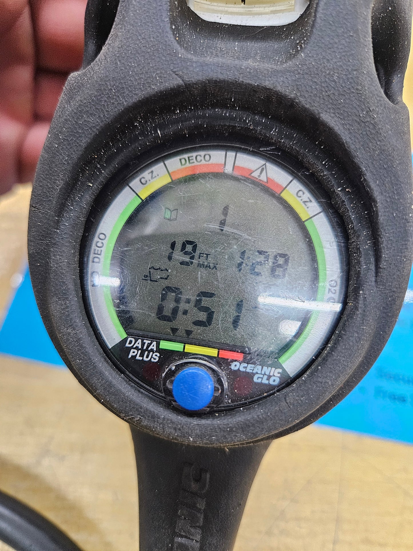 Oceanic "Glo" Data Plus dive computer