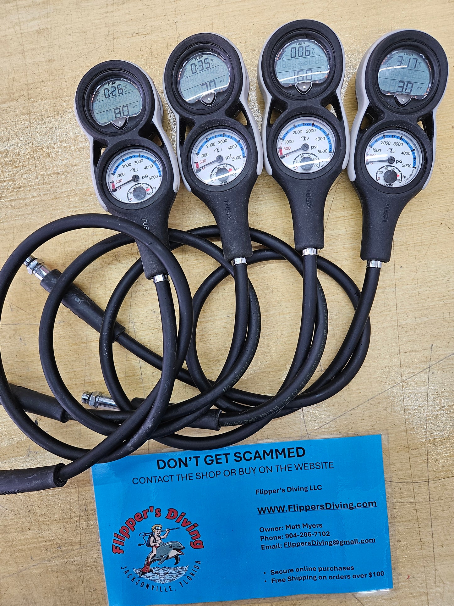 Tusa "Element" dive computer
