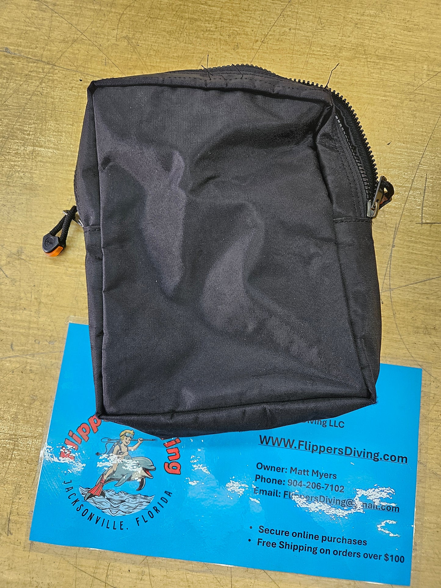 Akona Accessory Pocket