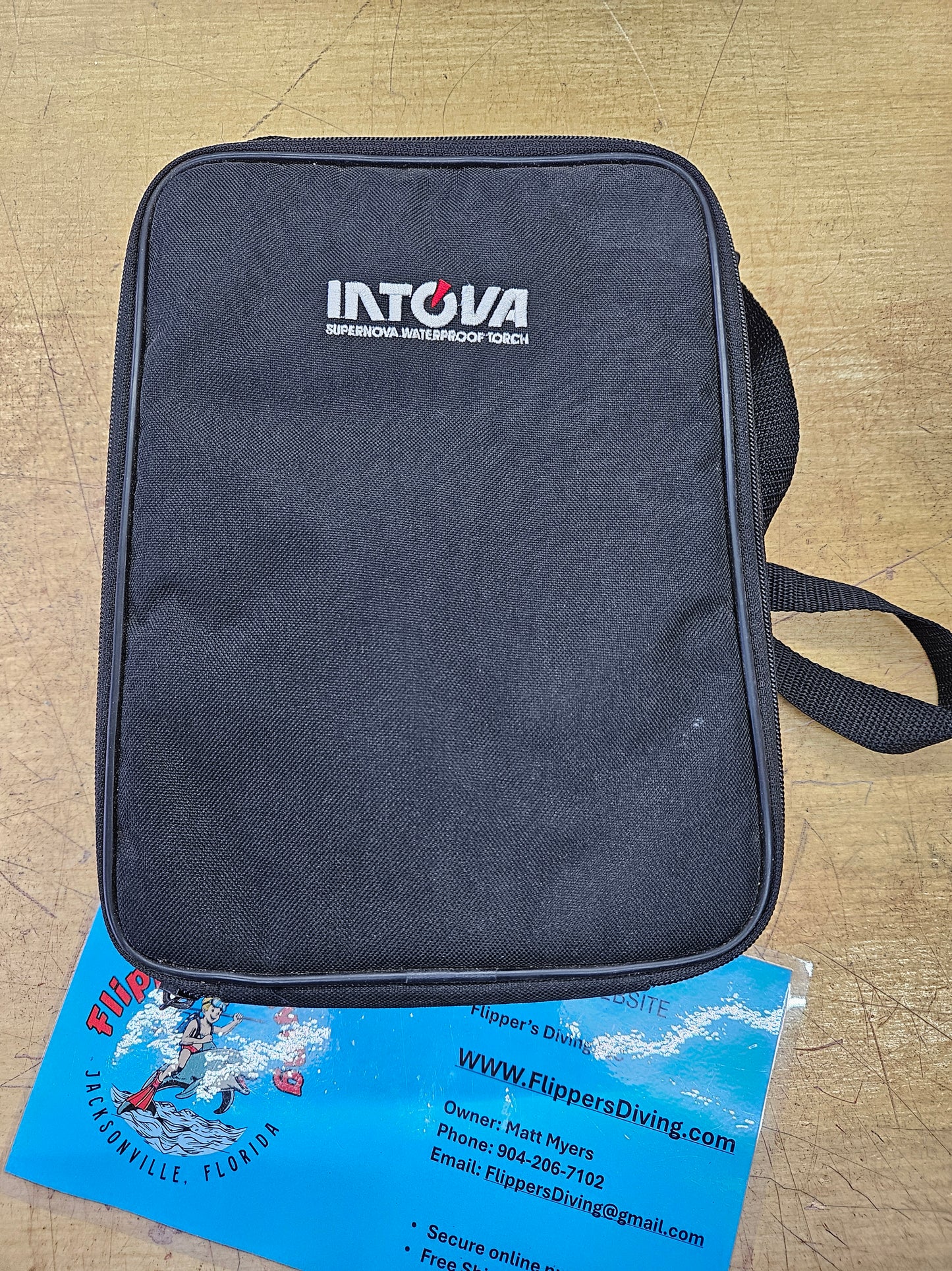 Intova "Super Blue" Photo Light