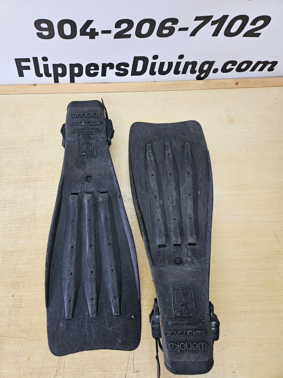 Wenoka Sea Style "Reeflex" Fins (Large)