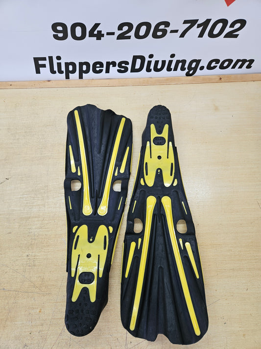 Mares Volo Fins (Men's 8-9)