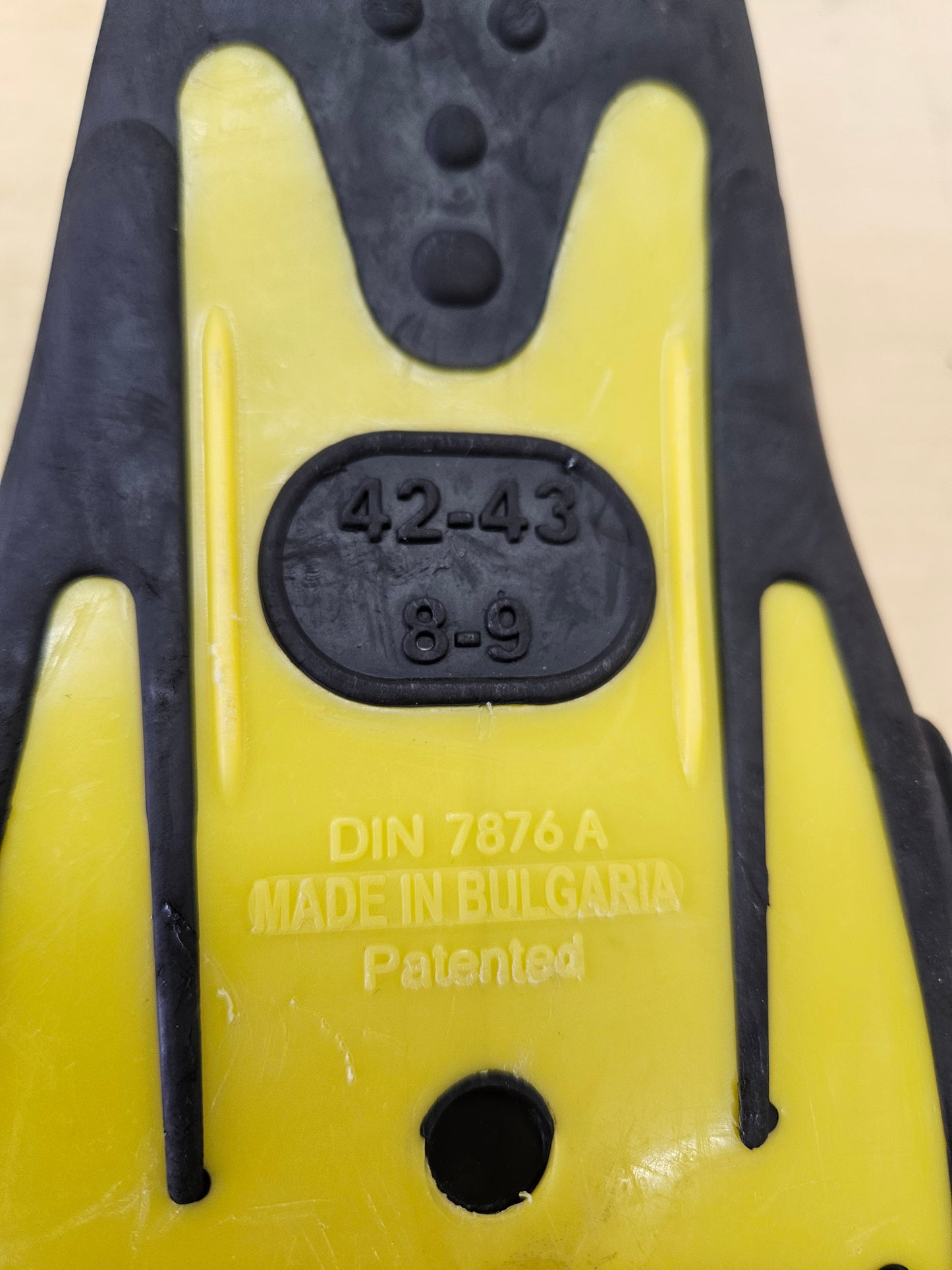 Mares Volo Fins (Men's 8-9)