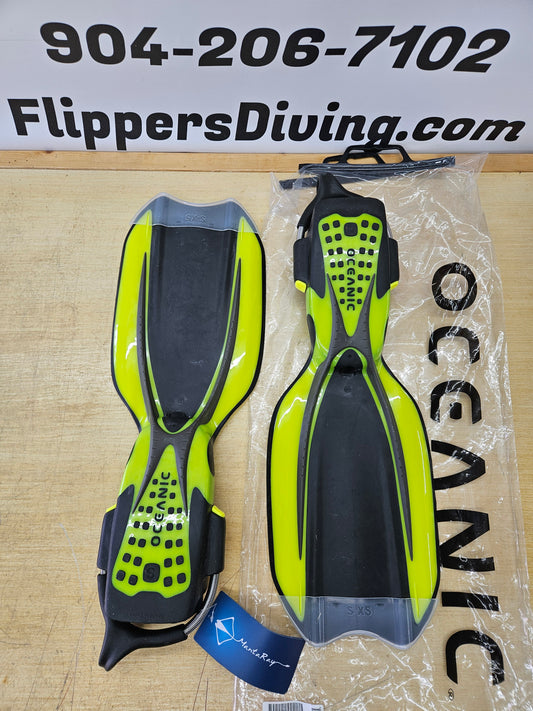 Oceanic "Manta" Fins (Small)