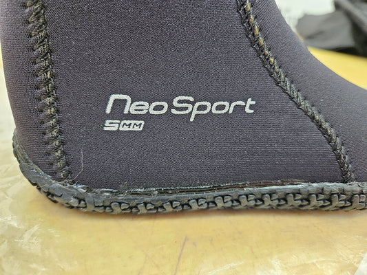 Neosport 5mm Dive Boots (SIZE 2) #B3