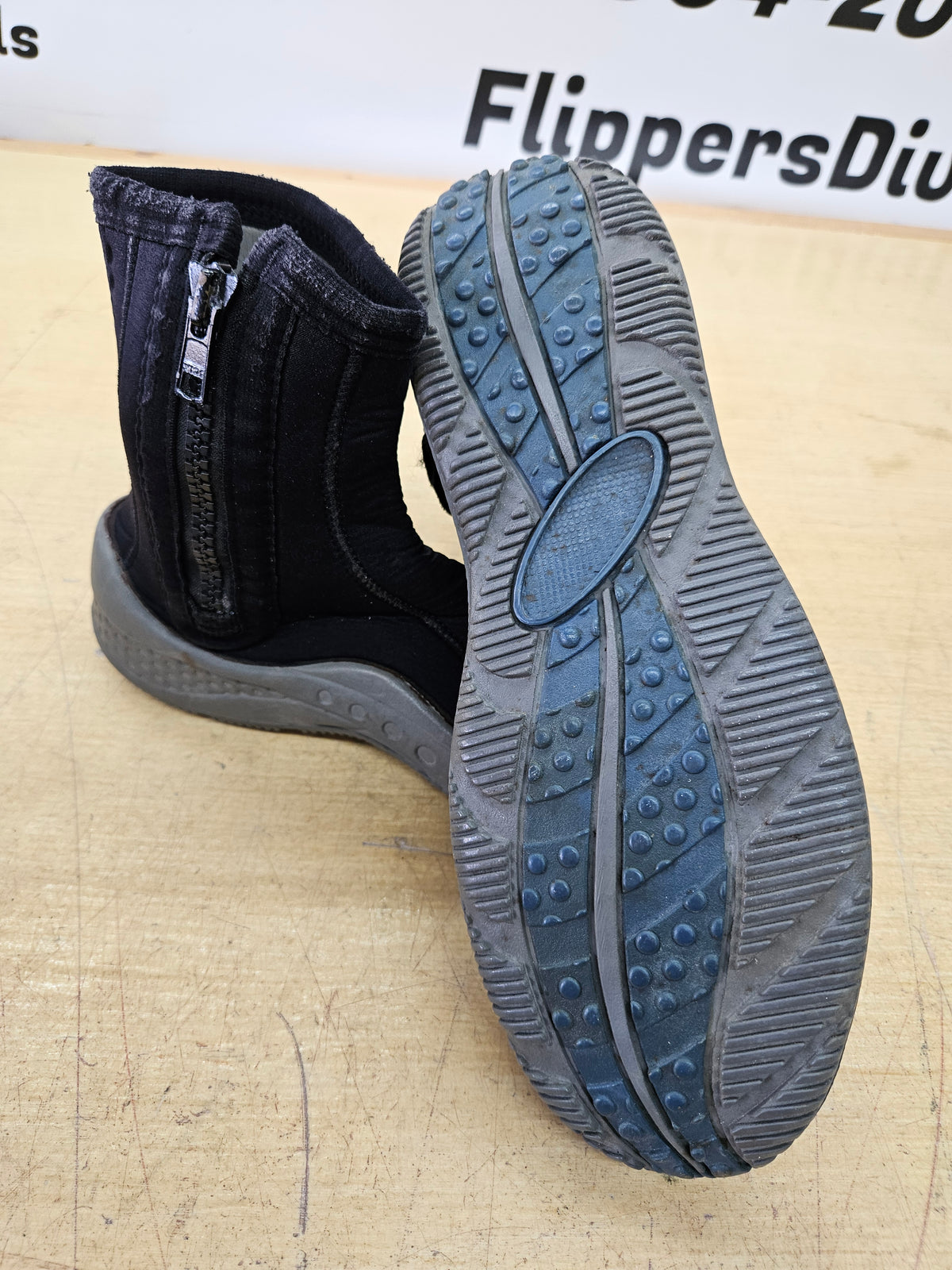 Tilos 5mm Dive Boots (Size 10) #B23
