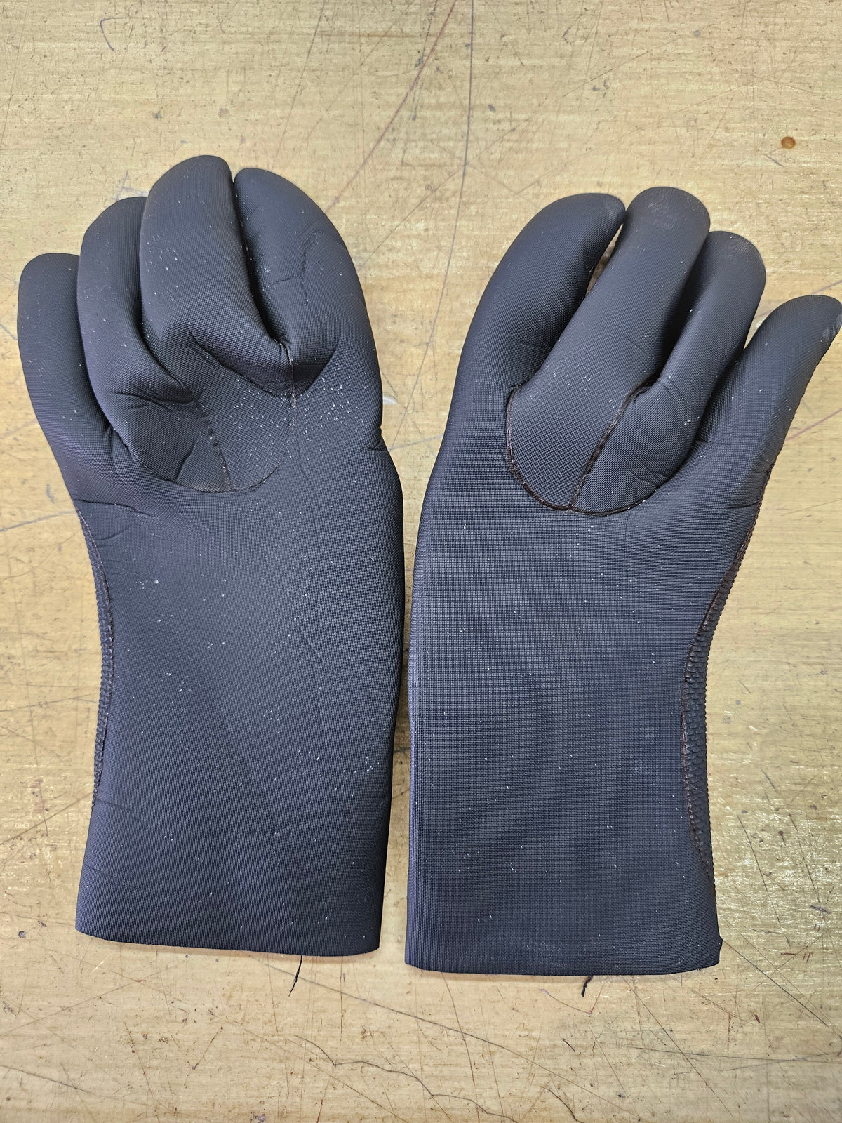 3mm Gloves (SMALL) #G16