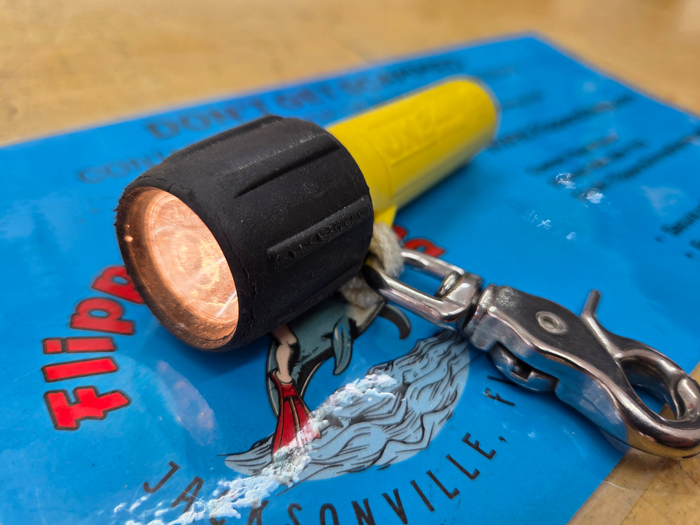 UK 2L Lithium Dive Light
