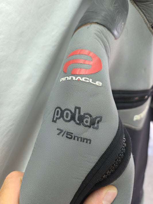 Pinnacle Polar 7/5mm Wetsuit (LARGE SHORT)