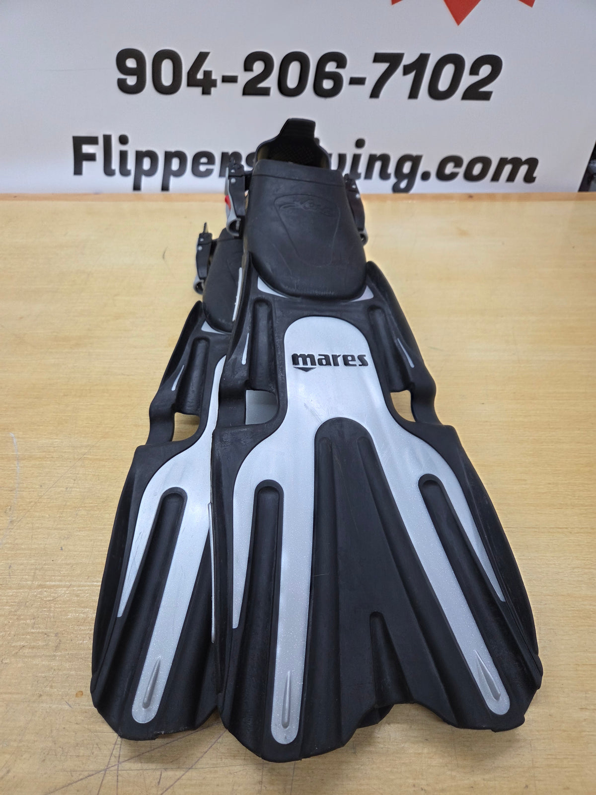 Mares "Volo" Dive Fins (LARGE)