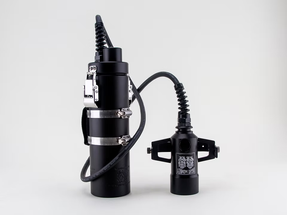 Luz LED de bote con foco variable de 32 W de Light Monkey