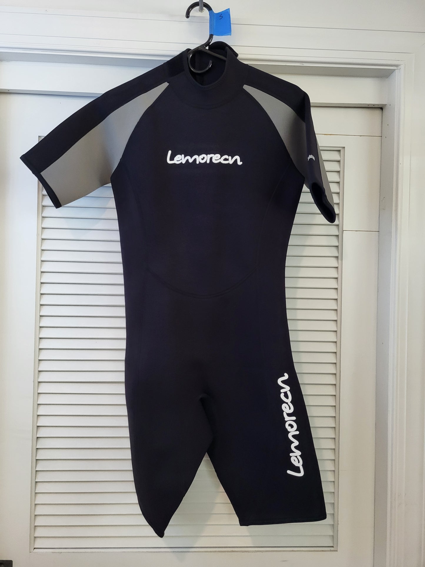 Lemoreen 3mm shorty wetsuit (Small)