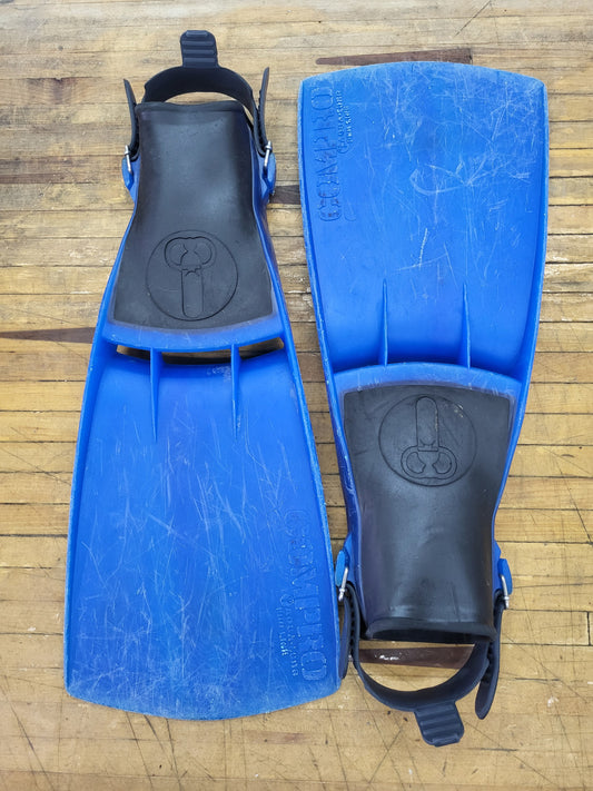 US Divers Comp Pro Diving Fins (size 6-8)