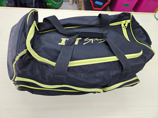 IST Travel Duffle/Roller Gear Bags