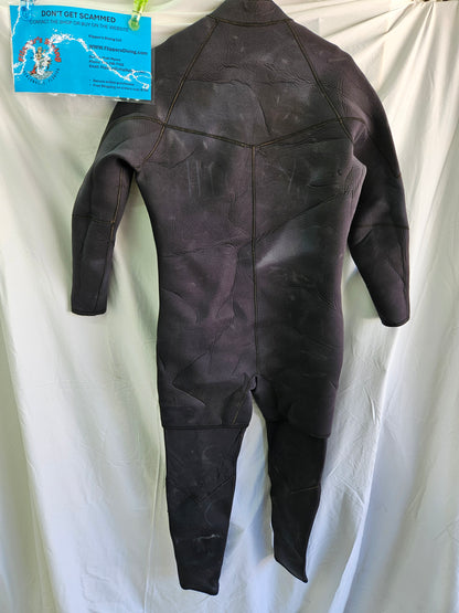 Neosport 5mm 2 Piece Wetsuit (LARGE)