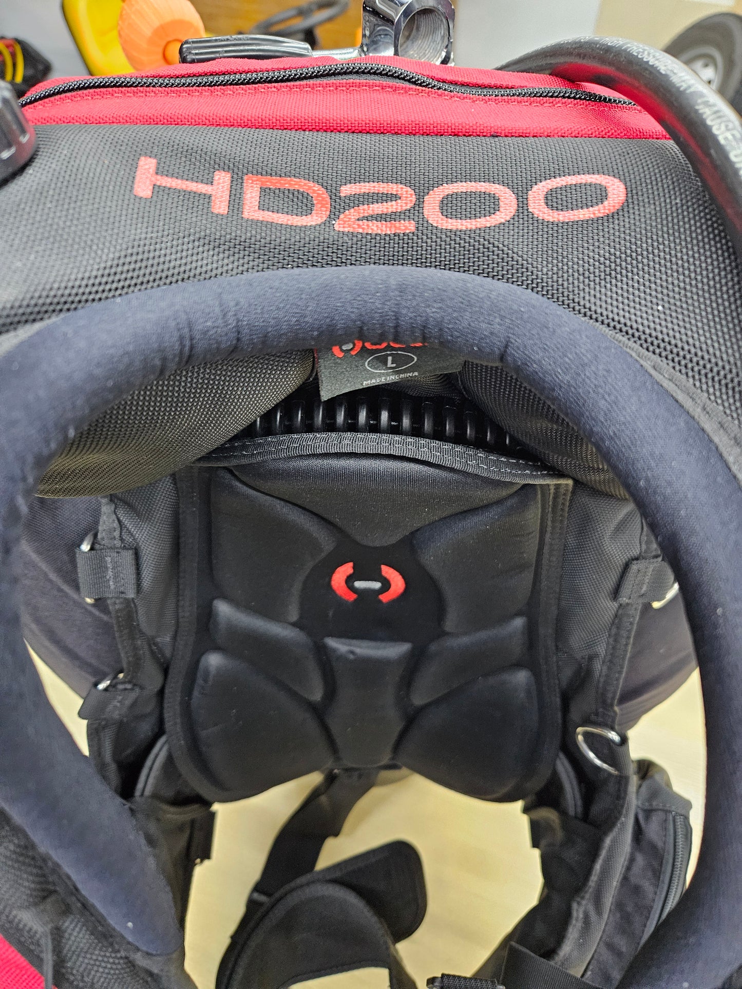 Hollis HD200 BCD (Large)