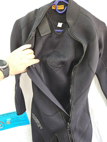 Akona 3mm Two-Piece Wetsuit (Women's 9-10)