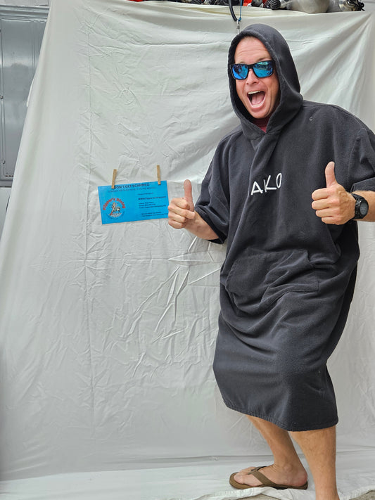 Mako Spearfishing Snuggie Pull Over (XL)
