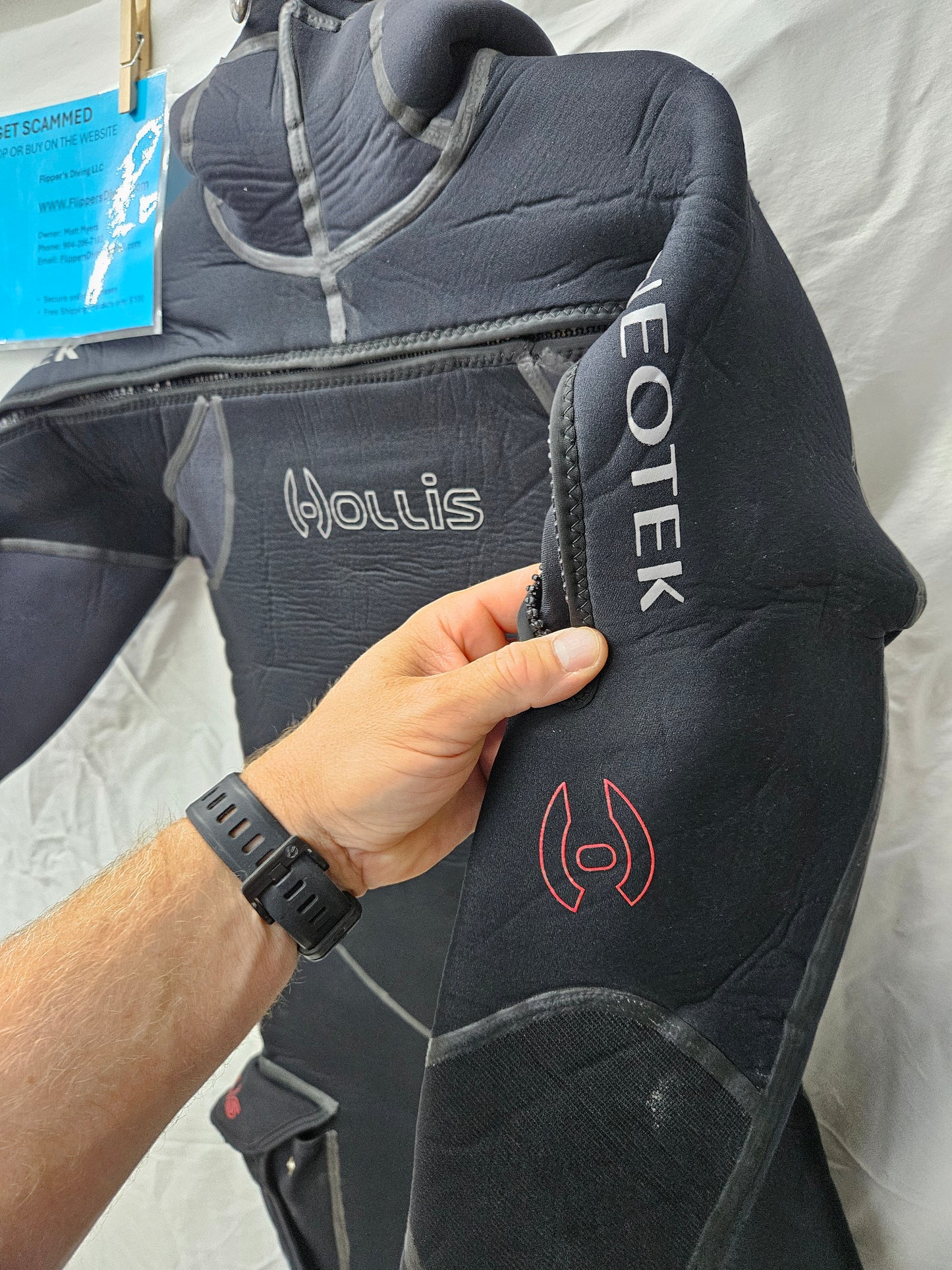 Hollis Neotek Semidry Wetsuit (LARGE)