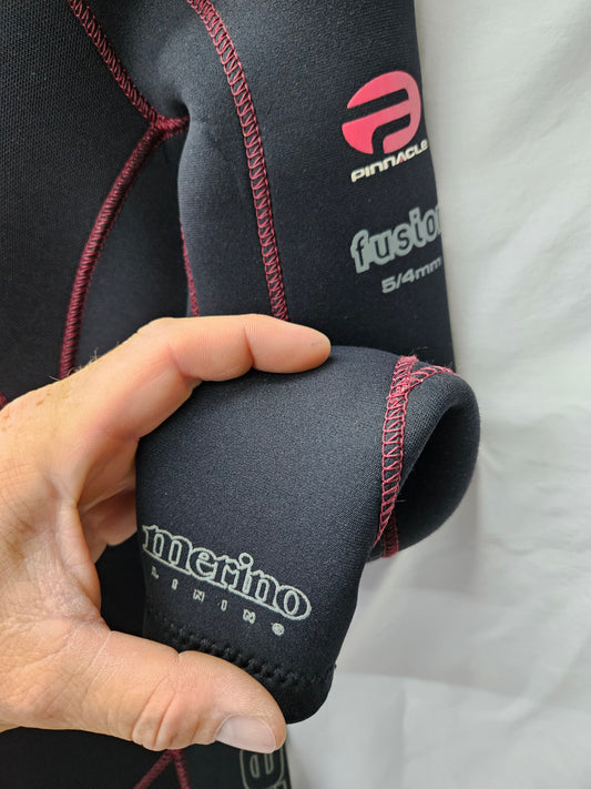 Pinnacle "Fusion" Merino Lined  5mm Wetsuit (XS)