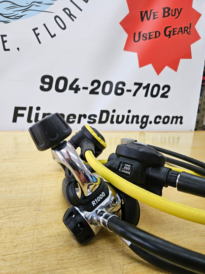 Tusa R1000 Diving Regulator Set
