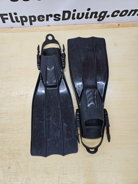 Black Diving Fins (MEDIUM 8-10)