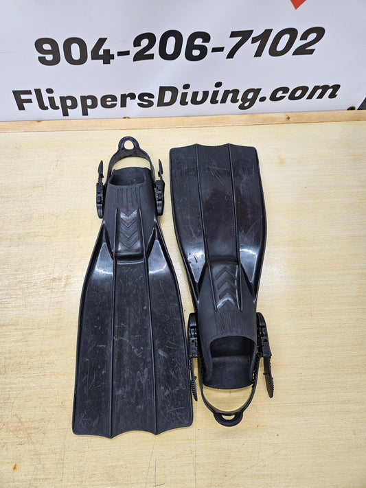 Black Diving Fins (MEDIUM 8-10)