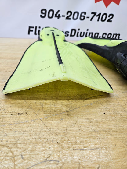 Oceanic "V-Drive" Diving Fins (LARGE)