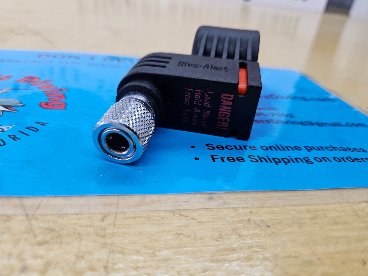 Dive Alert Signaling Device